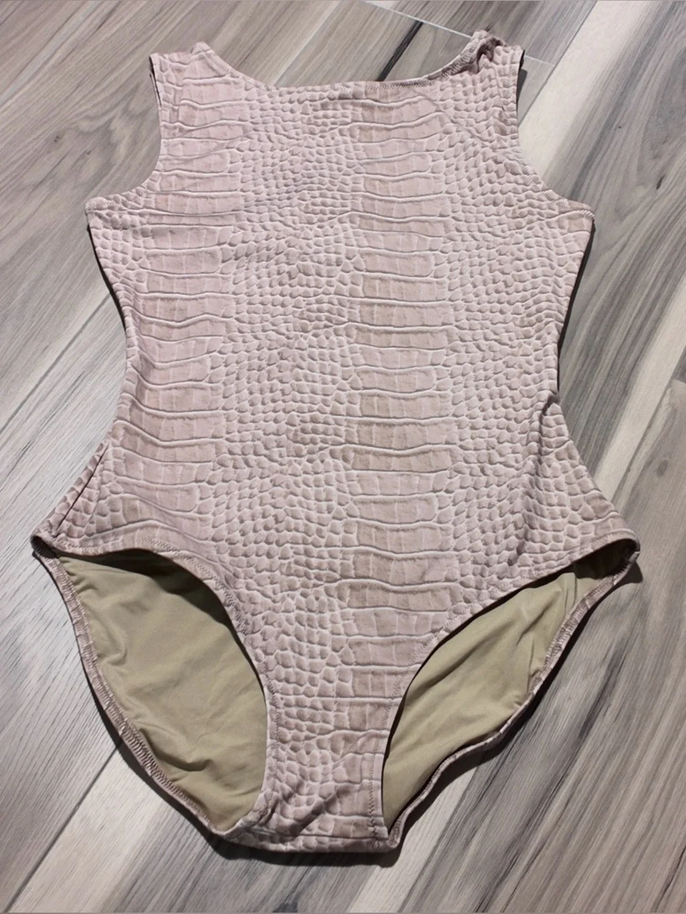 ⚡ SKIMS Signature Swim High Neck One Piece | Dune Crocodile Print | Size M | NWT